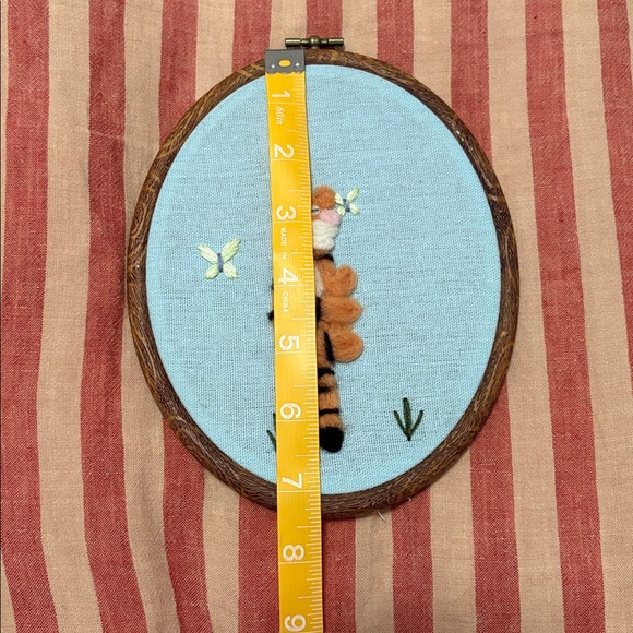 Winnie the Pooh and friends felt needle embroidery - Picture 4 of 11